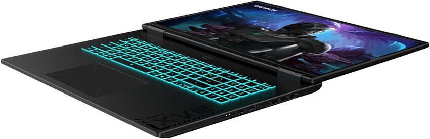 Prenosnik Gigabyte Gaming A18 3WHK3DEC64SH / Ryzen 7 / RAM 32 GB / SSD Disk / 18