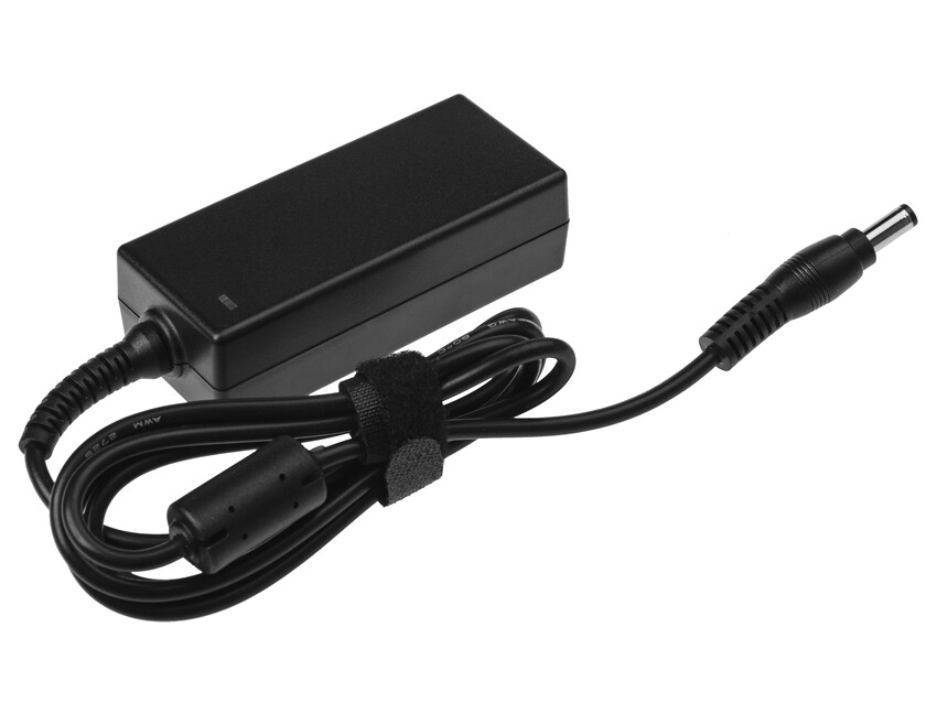 Green Cell PRO polnilec / AC Adapter 19V 2.37A 45W za Toshiba Satellite C50D C75D C670D C870D U940 U945 Portege Z830 Z930 (AD54P)