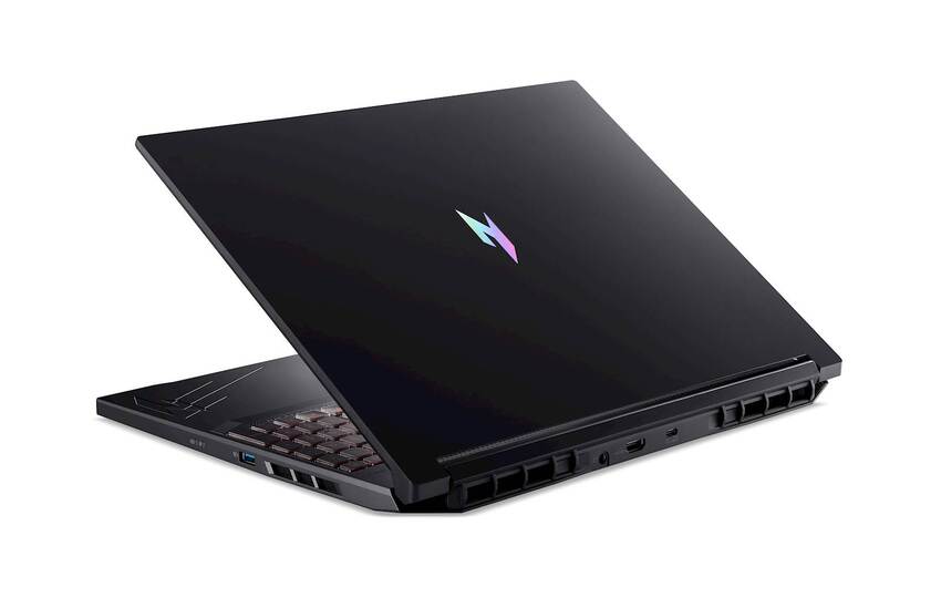 ACER Nitro V 16 ANV16-41-R251 Ryzen 7 8845HS/32GB/SSD 1TB/16''FHD IPS 165Hz/RTX 4060/NoOs/AI