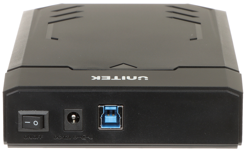 USB 3.0 ohišje za 3.5″/2.5″ SATA trdi disk UNITEK Y-3035 črno