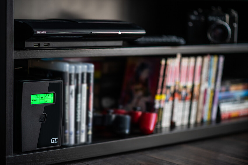 Green Cell PowerProof UPS Micropower 600VA with LCD display (UPS01LCD)