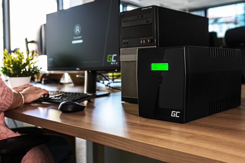 Green Cell PowerProof UPS Micropower 600VA with LCD display (UPS01LCD)