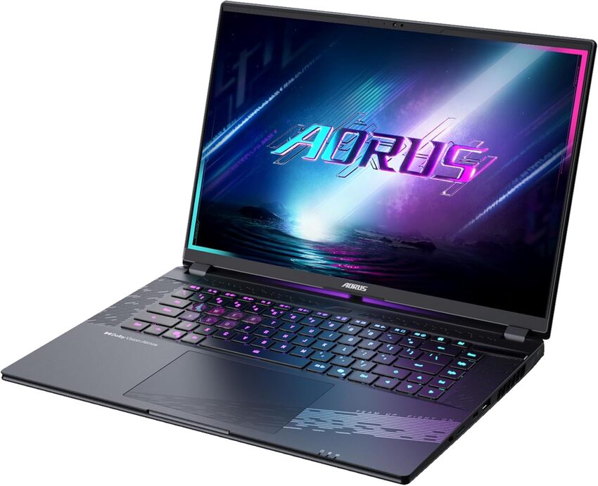 Prenosnik Gigabyte Aorus Elite 16 BWH / Ultra 9 / RAM 32 GB / SSD Disk / 17,3″ WQXGA